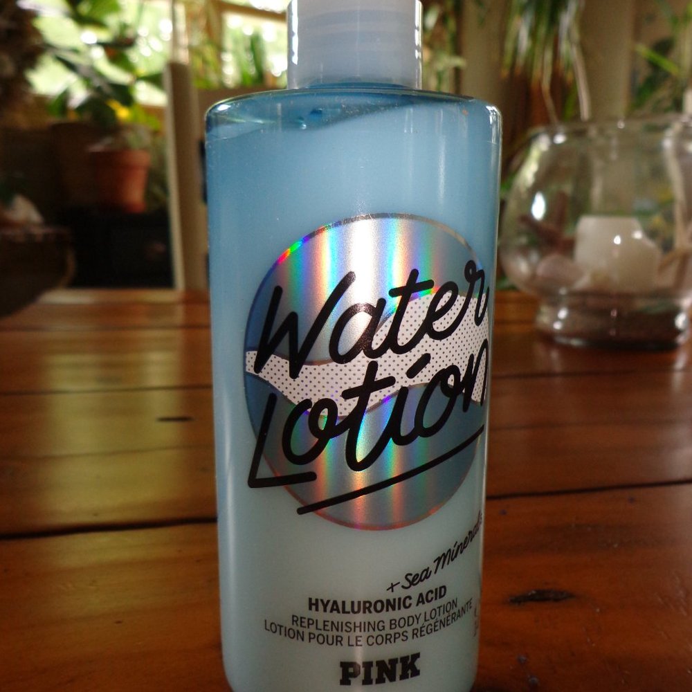 New PINK Water Lotion Replenishing Body Lotion with Hyaluronic Acid 14 fl. oz. - Picture 2 of 11